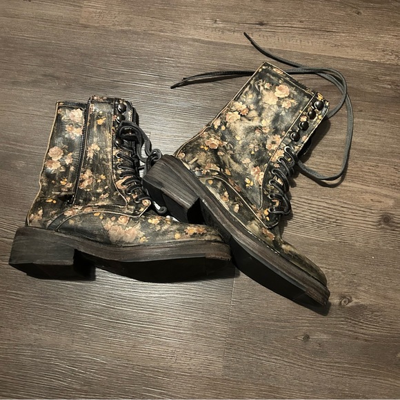 VINTAGE FOUNDRY CO Delia Boot Size 7 - Picture 3 of 14